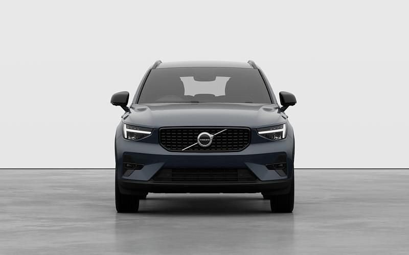 New Volvo XC40 Plus 163 HP (119 kW) 2025 Forest lake SUV