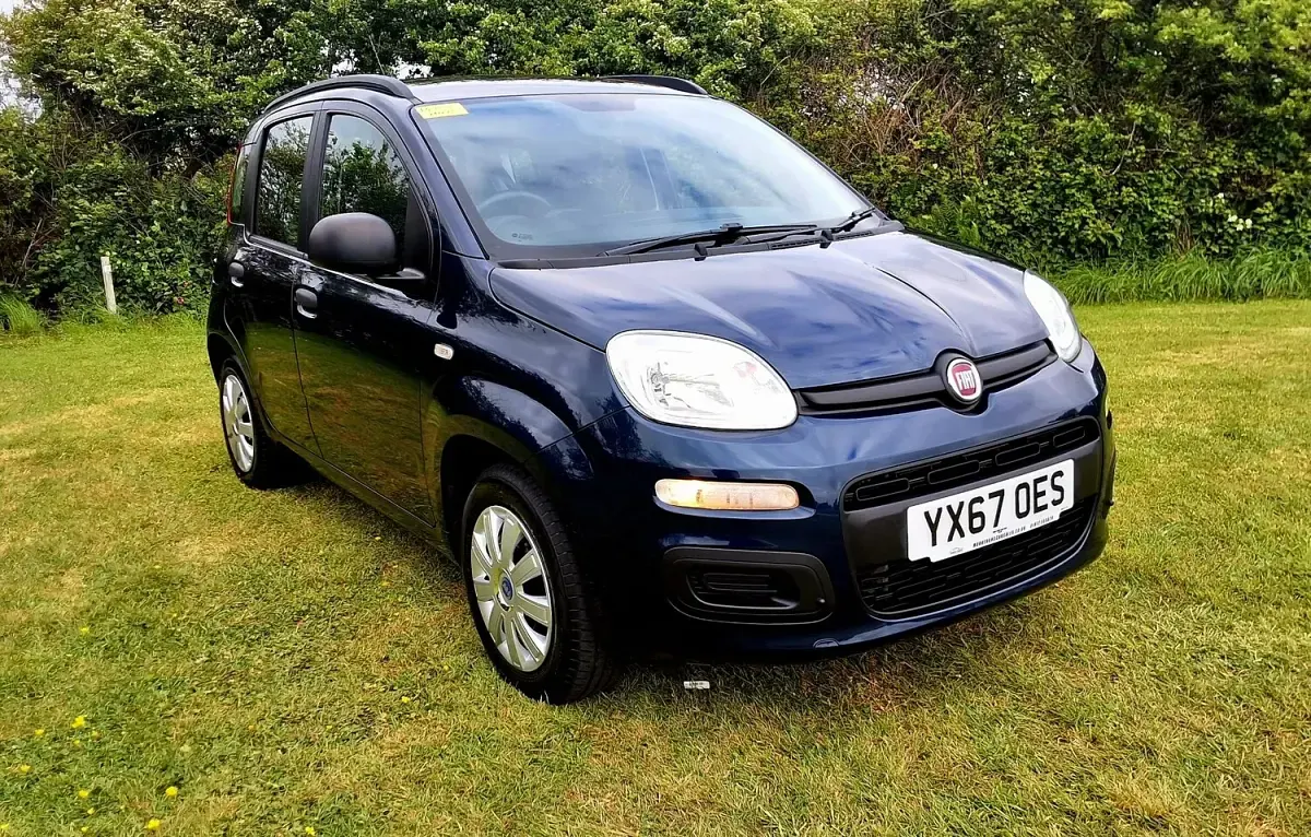 Used Fiat Panda Easy 85 HP (62 kW) 2017 Blue Hatchback
