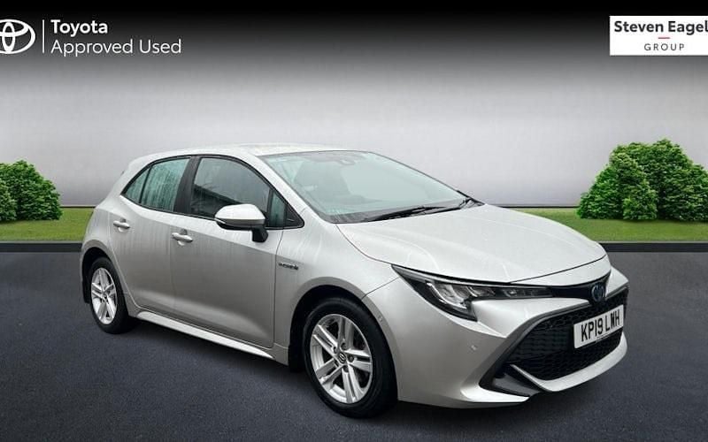 Used 2022 Toyota Corolla Hatchback | £13,333 (Good price) - Image 1/3