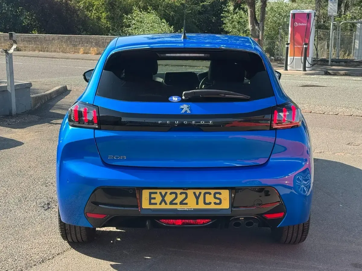 Used Peugeot 208 Allure Premium 2022 Blue Hatchback