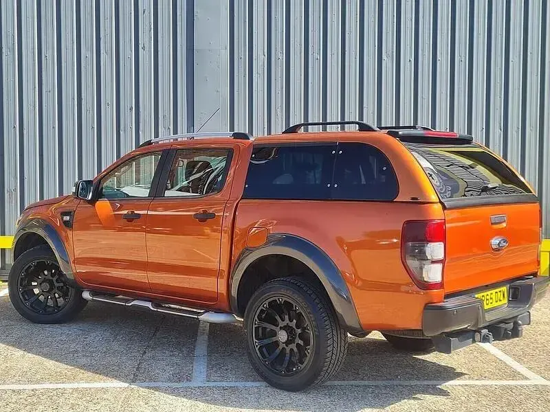 Used Ford Ranger Wildtrack 200 HP (147 kW) 2015 Orange Pickup