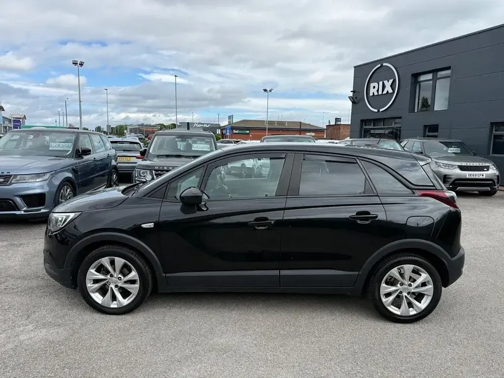Used Vauxhall Crossland X 83 HP (61 kW) 2018 Black SUV