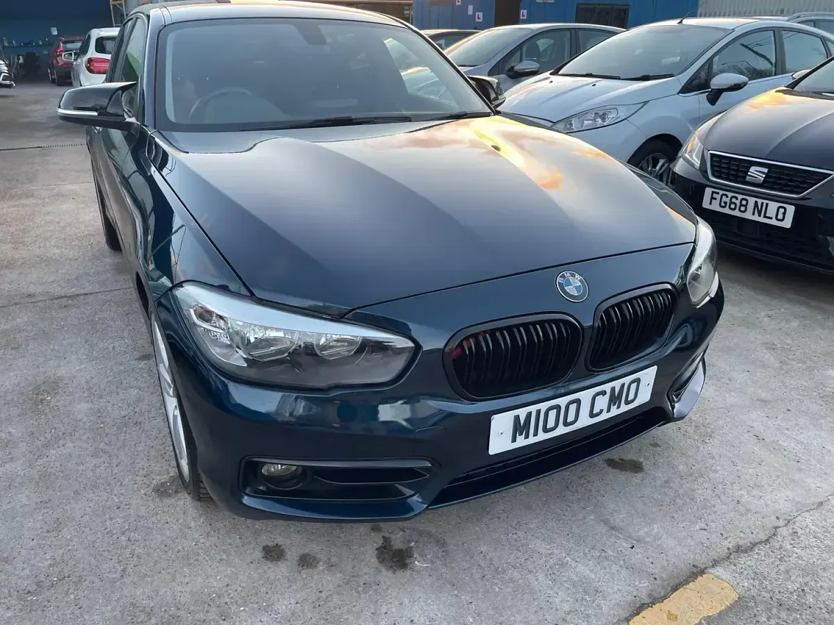 Używany BMW 116 Sport Line 2016 Niebieski Hatchback