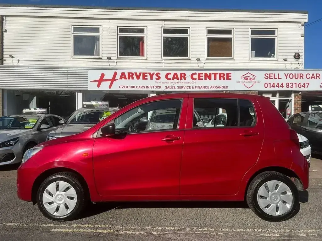 Usado Suzuki Celerio 68 HP (50 kW) 2018 Vermelho Citadino