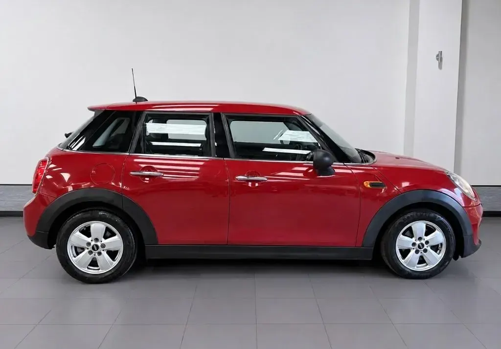 Used Mini ONE Hatch 102 HP (75 kW) 2015 Red Hatchback
