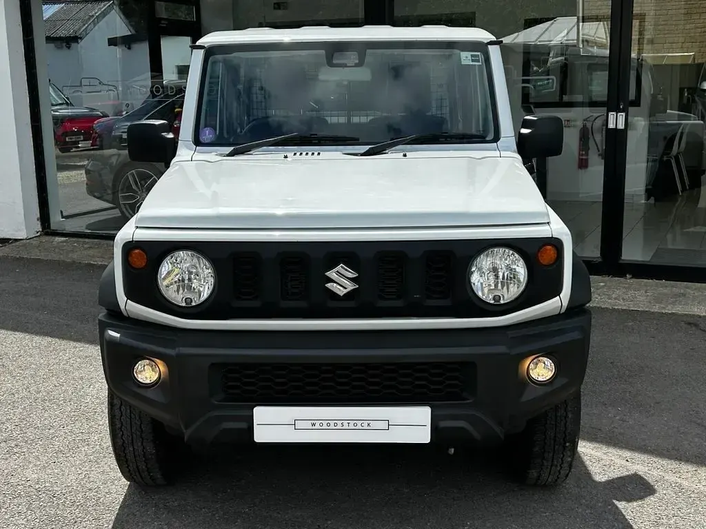 Used Suzuki Jimny 101 HP (74 kW) 2023 White SUV