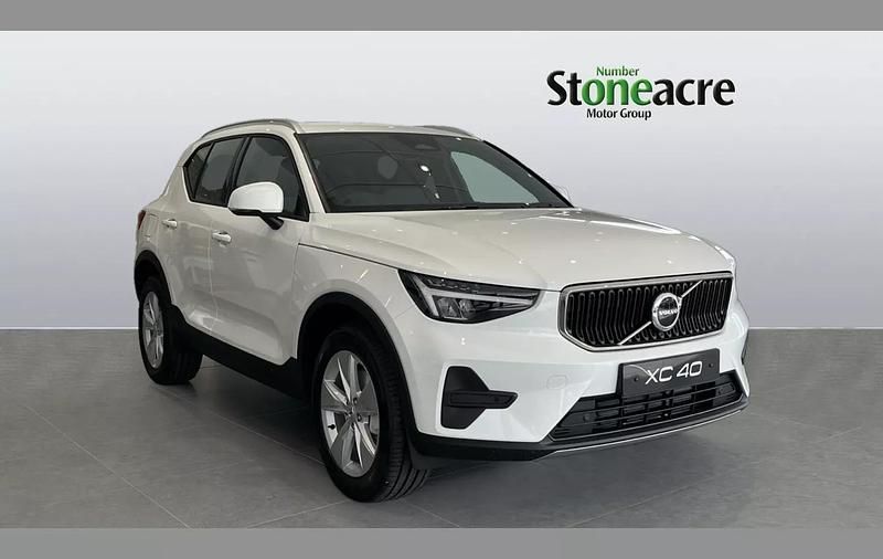 White New 2025 Volvo XC40 Core SUV | £32,474 (Super price) - Image 1/4