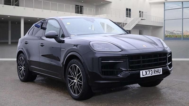 Black Used 2023 Porsche Cayenne SUV | £66,500 (Fair price) - Image 1/3