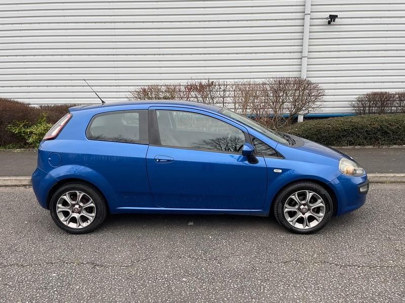 Używany Fiat Punto Evo 2011 Niebieski Hatchback