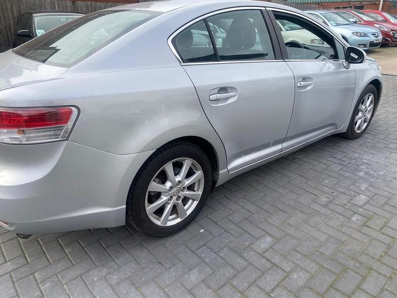 Used Toyota Avensis 2009 Silver Sedan