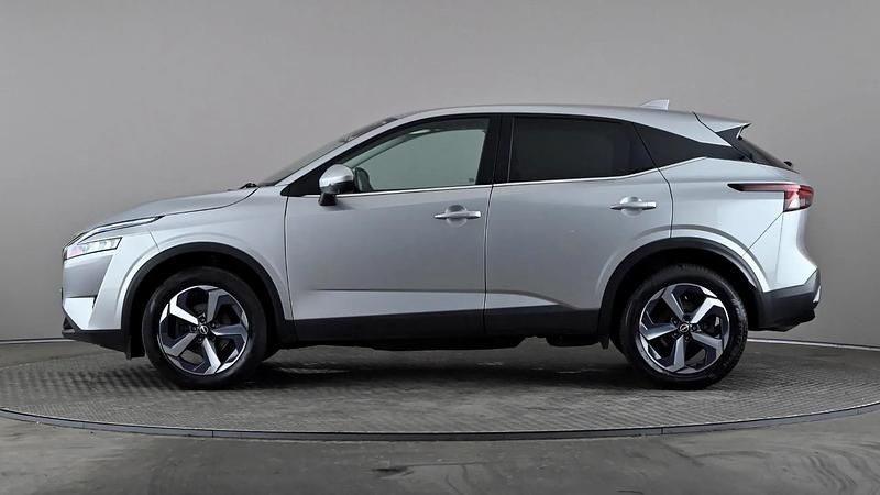 Used Nissan Qashqai N-Connecta 140 HP (102 kW) 2023 Silver SUV