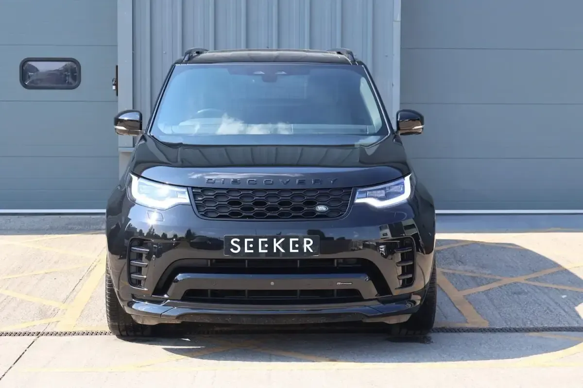 Used Land Rover Discovery HSE Dynamic 2023 Black SUV