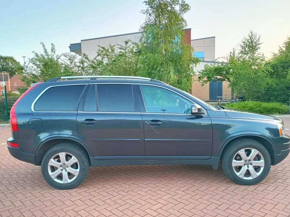 Used Volvo XC90 2010 Grey SUV