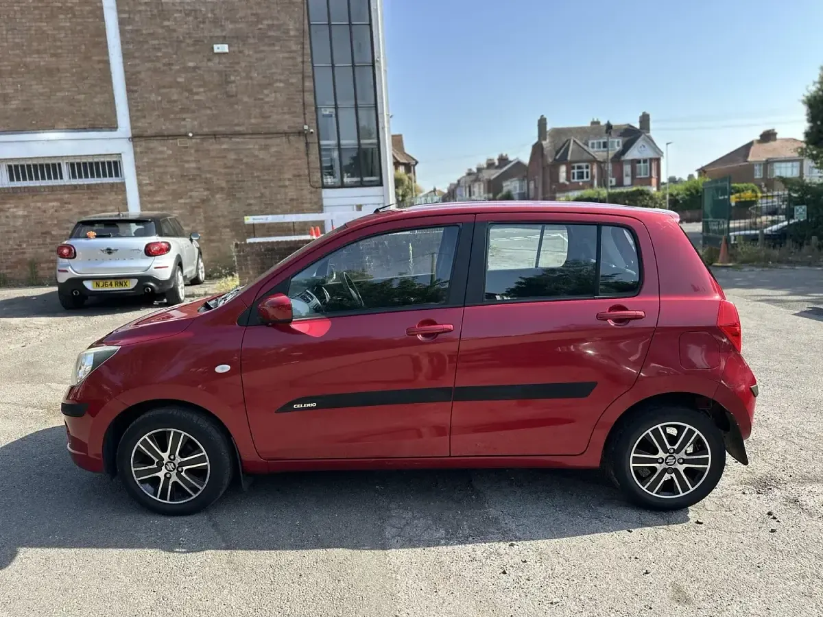 Used Suzuki Celerio SZ4 68 HP (50 kW) 2015 Red Hatchback