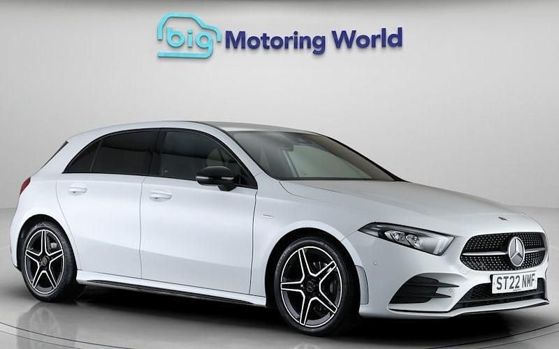 Used Mercedes A200 Executive 163 HP (119 kW) 2022 White Hatchback