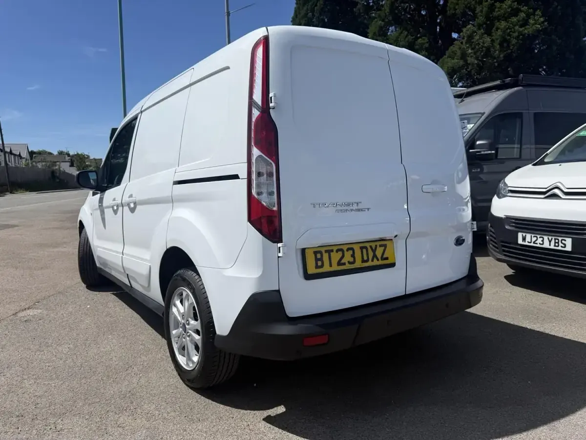 Used Ford Transit Connect Limited 100 HP (73 kW) 2023 White MPV