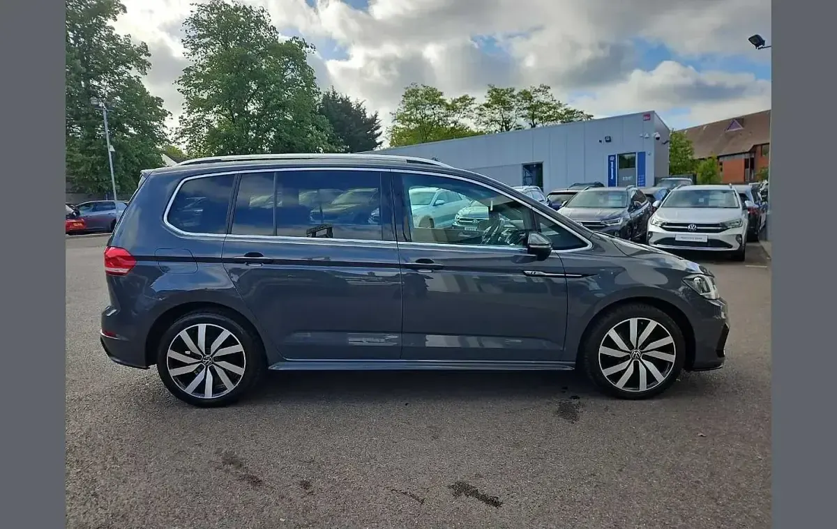 Used VW Touran R-line 150 HP (110 kW) 2020 Grey MPV