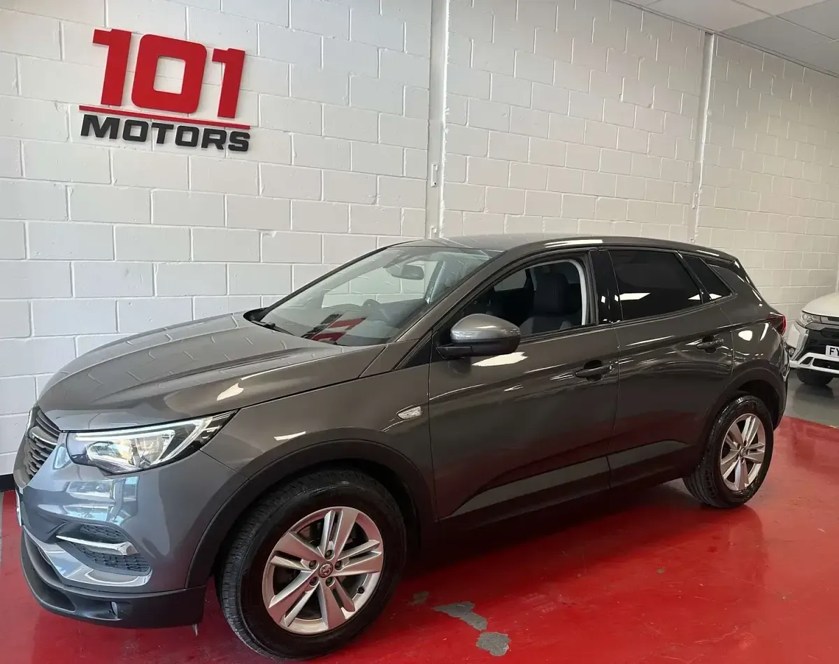Used Vauxhall Grandland X S 130 HP (95 kW) 2019 Grey SUV