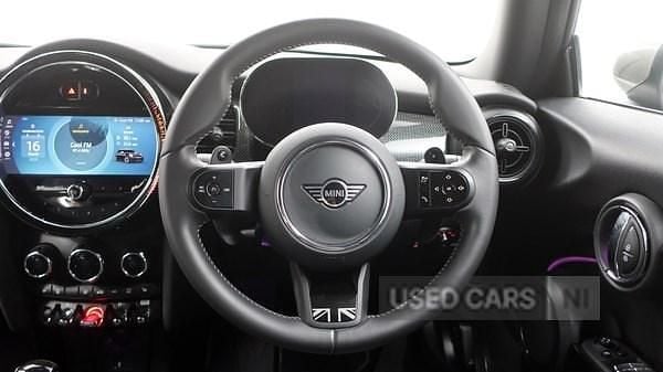 Used Mini Cooper S Exclusive 176 HP (129 kW) 2023 Black Hatchback