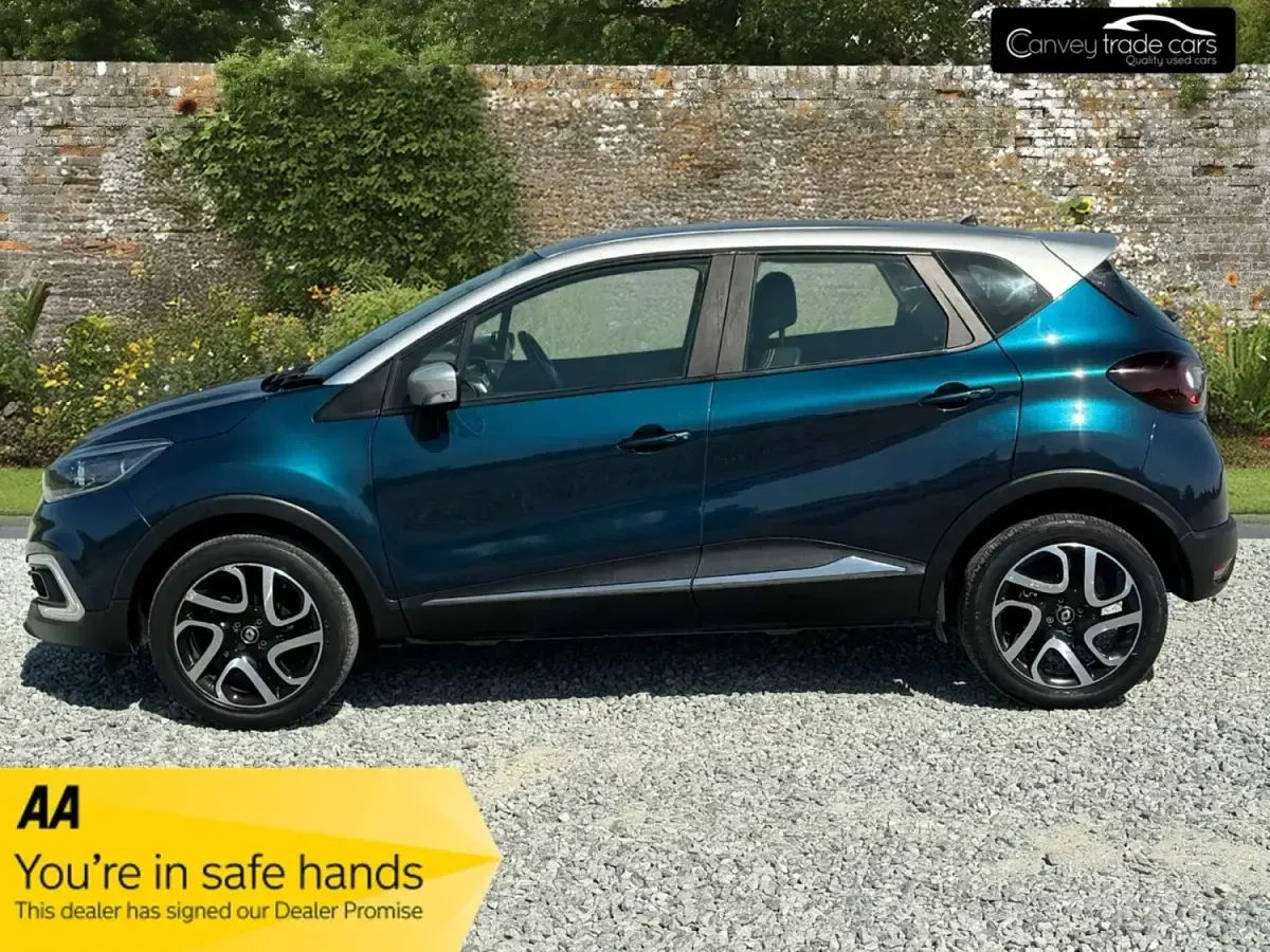 Begagnad Renault Captur Dynamique 90 HK (66 kW) 2017 Blå SUV