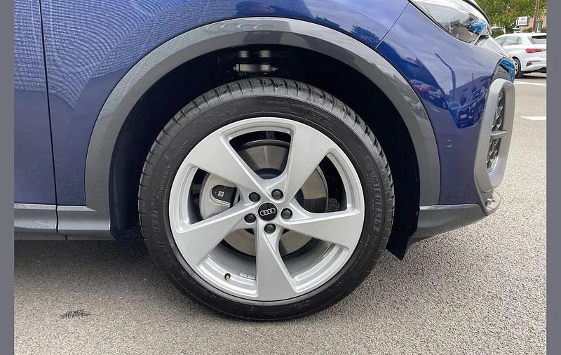 Used Audi Q5 S-Line 200 HP (147 kW) 2025 Blue SUV