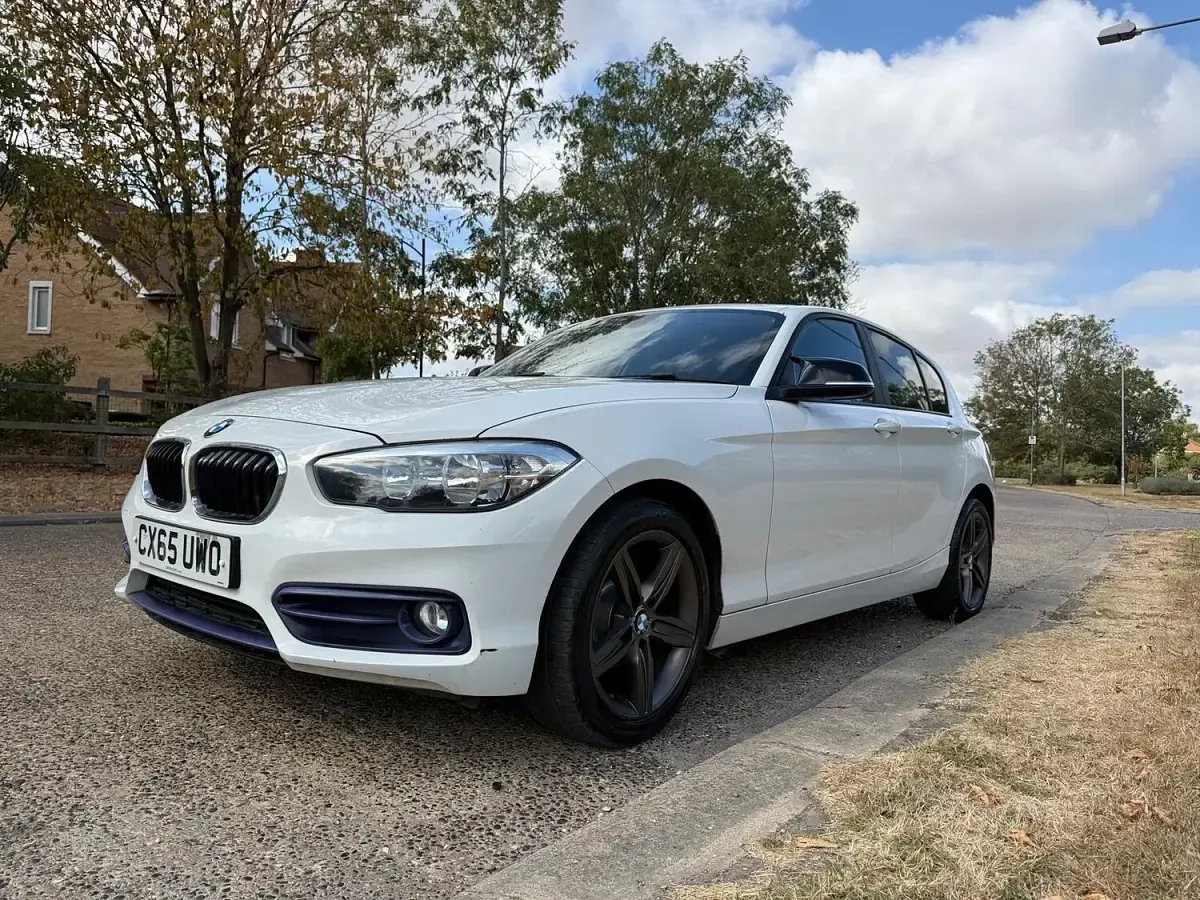 Used BMW 116 Sport Line 116 HP (85 kW) 2015 White Hatchback