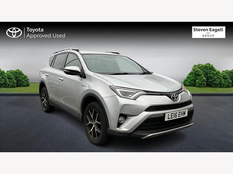 Used Toyota RAV4 197 HP (144 kW) 2016 Silver SUV