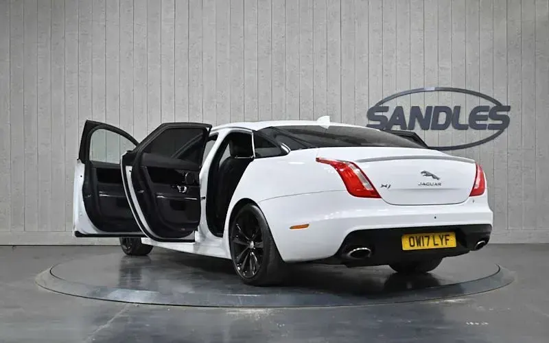 Used Jaguar XJ R-Sport 340 HP (250 kW) 2017 White Sedan