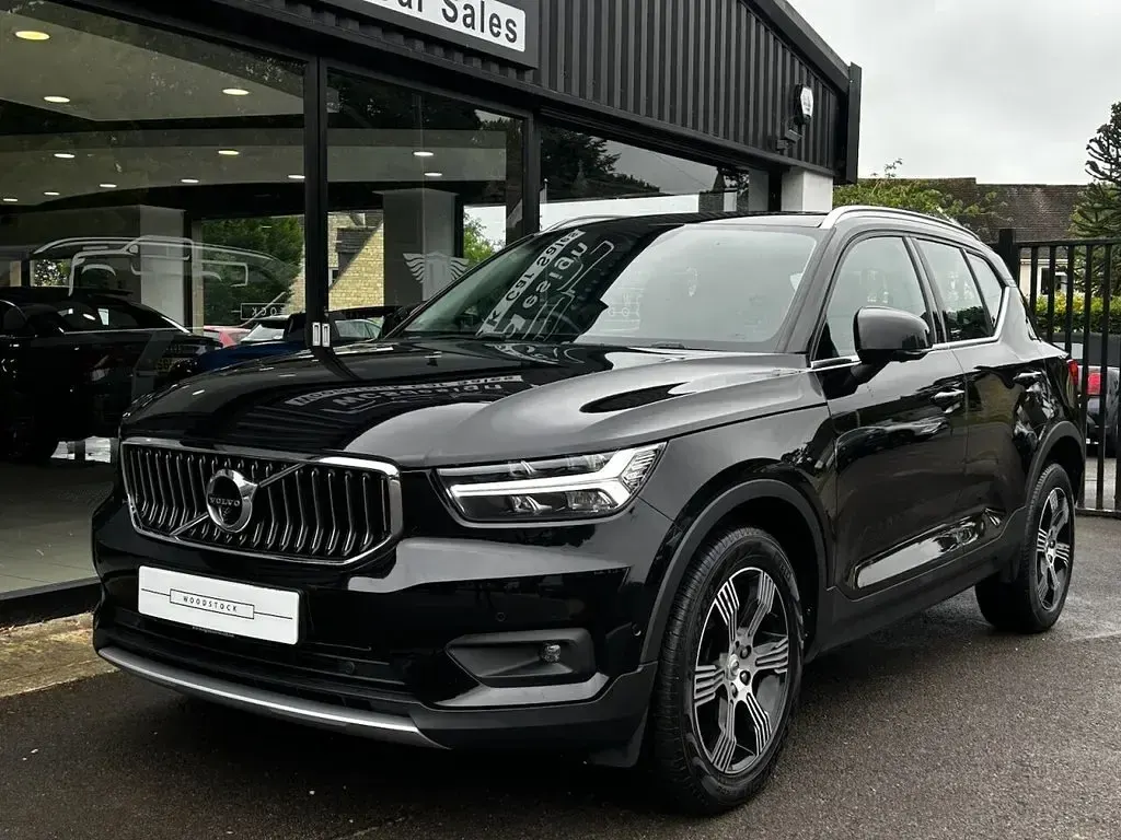 Used Volvo XC40 Inscription 2019 Black SUV