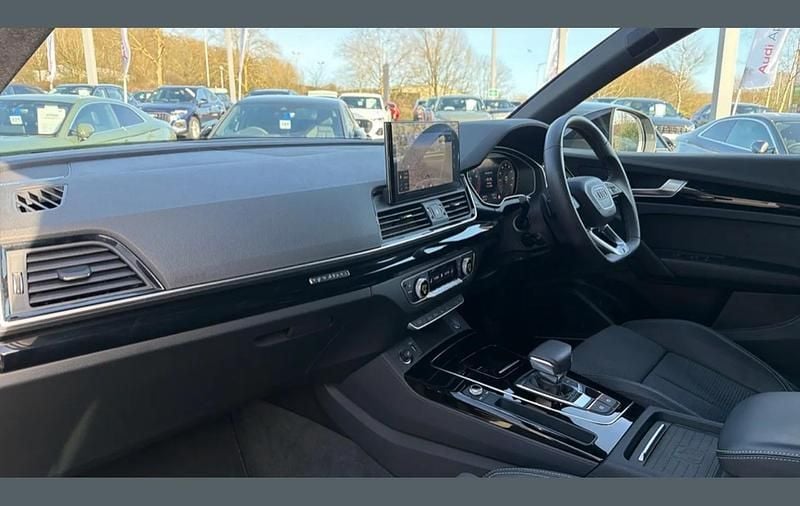 Usado Audi Q5 Sportback Black Edition 268 HP (197 kW) 2025 Cinzento SUV