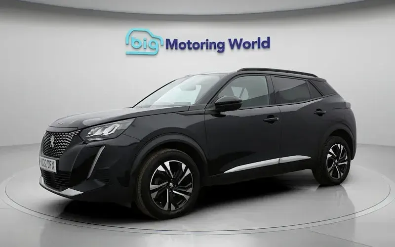 Second-hand Peugeot 2008 Allure Premium 131 CP (96 kW) 2022 Negru SUV