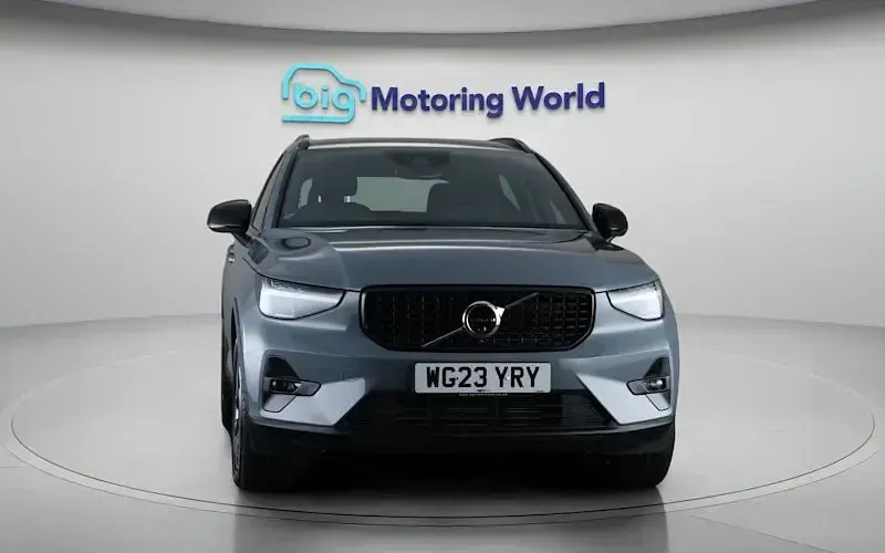 Used Volvo XC40 Plus 211 HP (155 kW) 2023 Grey SUV