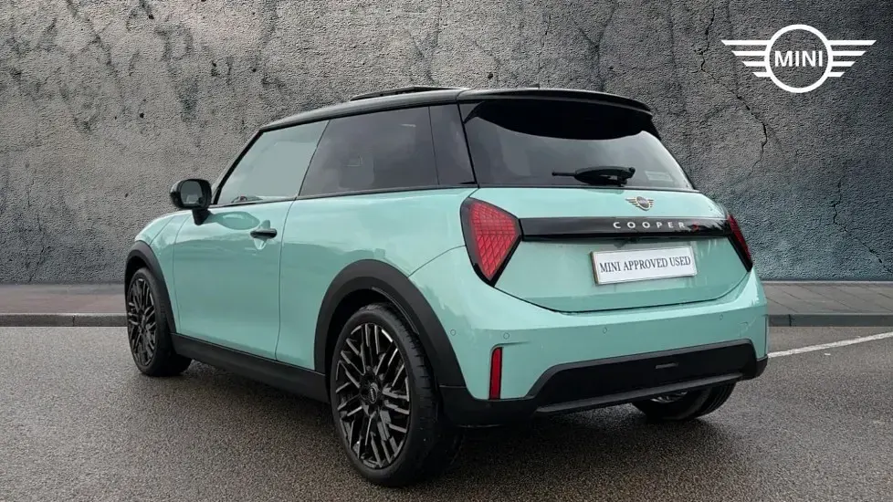 Used Mini Cooper S Hatch 201 HP (147 kW) 2024 Green Hatchback