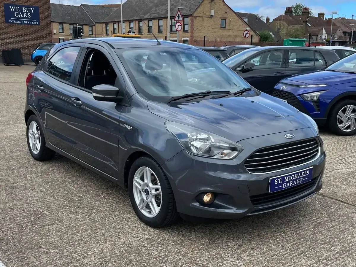 Used Ford Ka Plus Zetec 70 HP (51 kW) 2017 Grey Hatchback