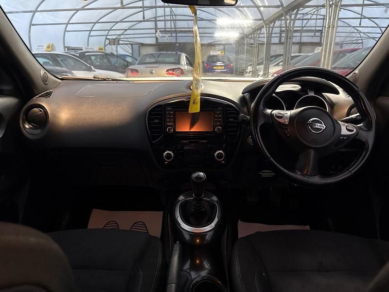 Used Nissan Juke N-Connecta 110 HP (80 kW) 2017 White SUV