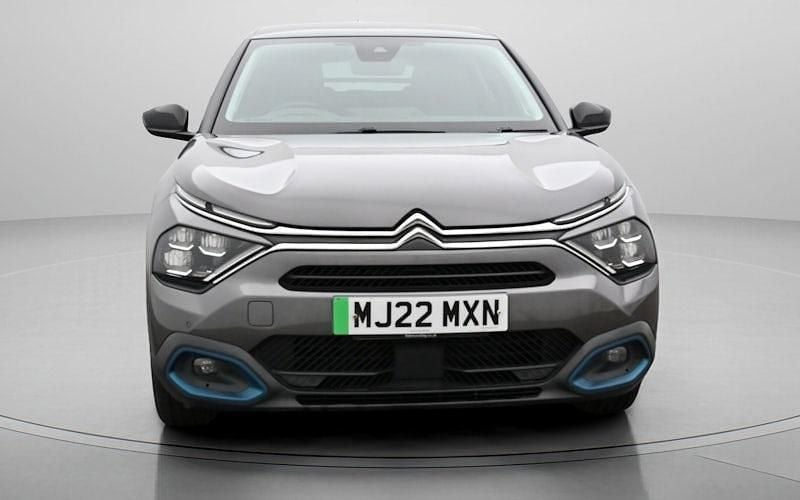 Begagnad Citroën e-C4 Shine 100 kW (136 HK) 2021 Grå Halvkombi