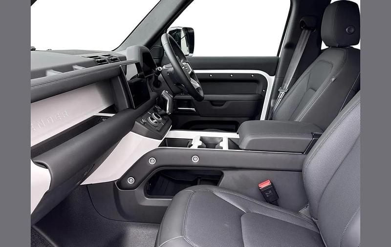 Used Land Rover Defender S 345 HP (253 kW) 2024 White SUV