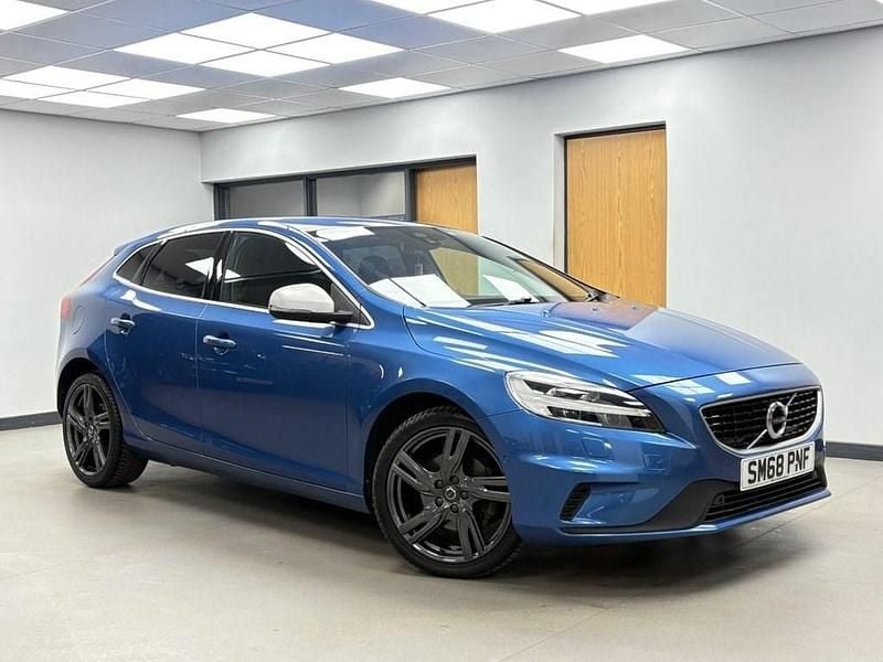 Blue Used 2018 Volvo V40 R-Design Pro Hatchback | £11,781 (Fair price) - Image 1/4