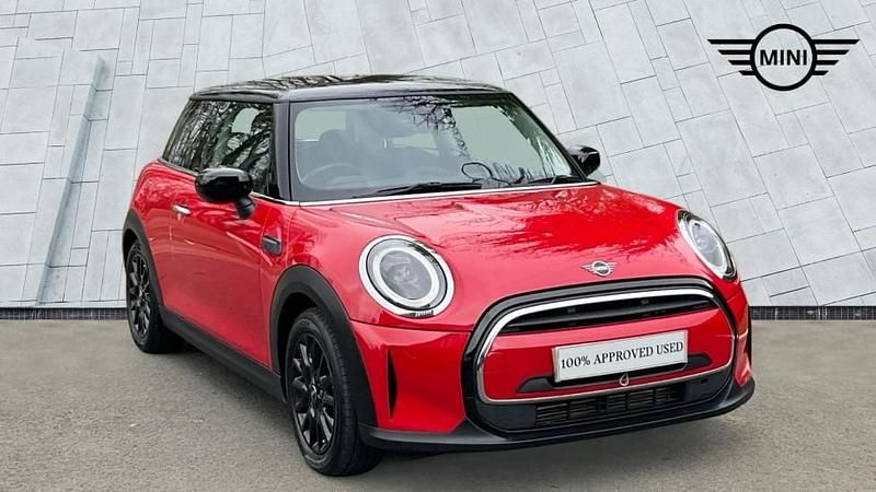 Used Mini Cooper Classic 134 HP (98 kW) 2023 Red Hatchback