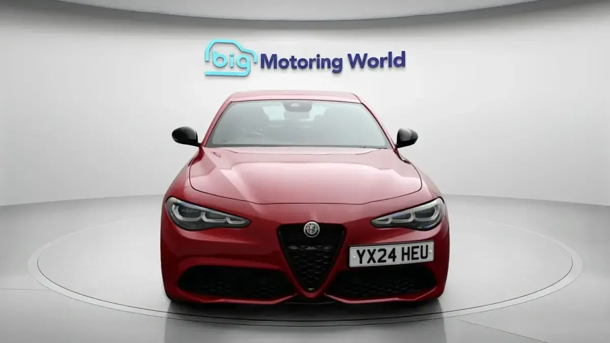 Used Alfa Romeo Giulia Sprint 280 HP (205 kW) 2024 Red Sedan