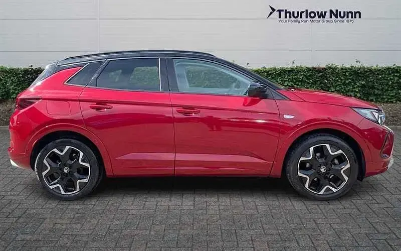 Used Vauxhall Grandland X Ultimate 131 HP (96 kW) 2023 Red SUV