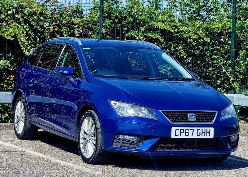 Blue Used 2017 Seat Leon SE Dynamic Estate | £5,974 (Good price) - Image 1/4
