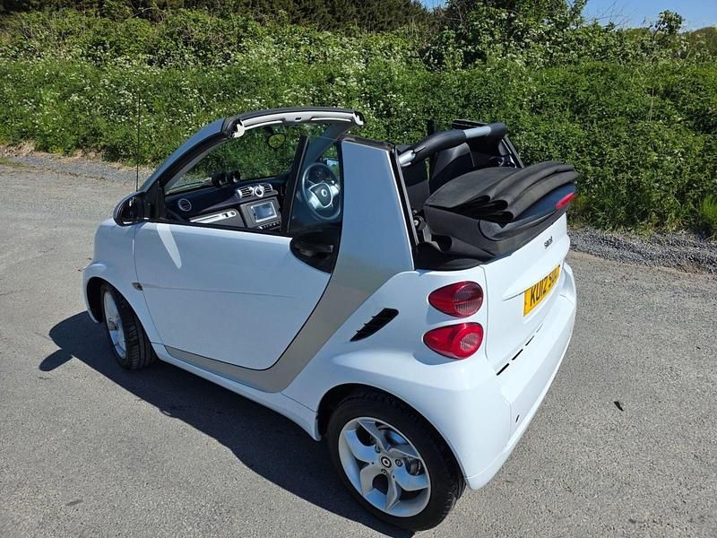 Used Smart ForTwo Cabrio Passion 2012 White Cabriolet