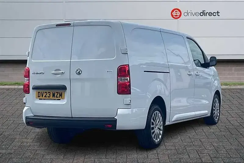 Used Vauxhall Vivaro S 100 HP (73 kW) 2023 White MPV