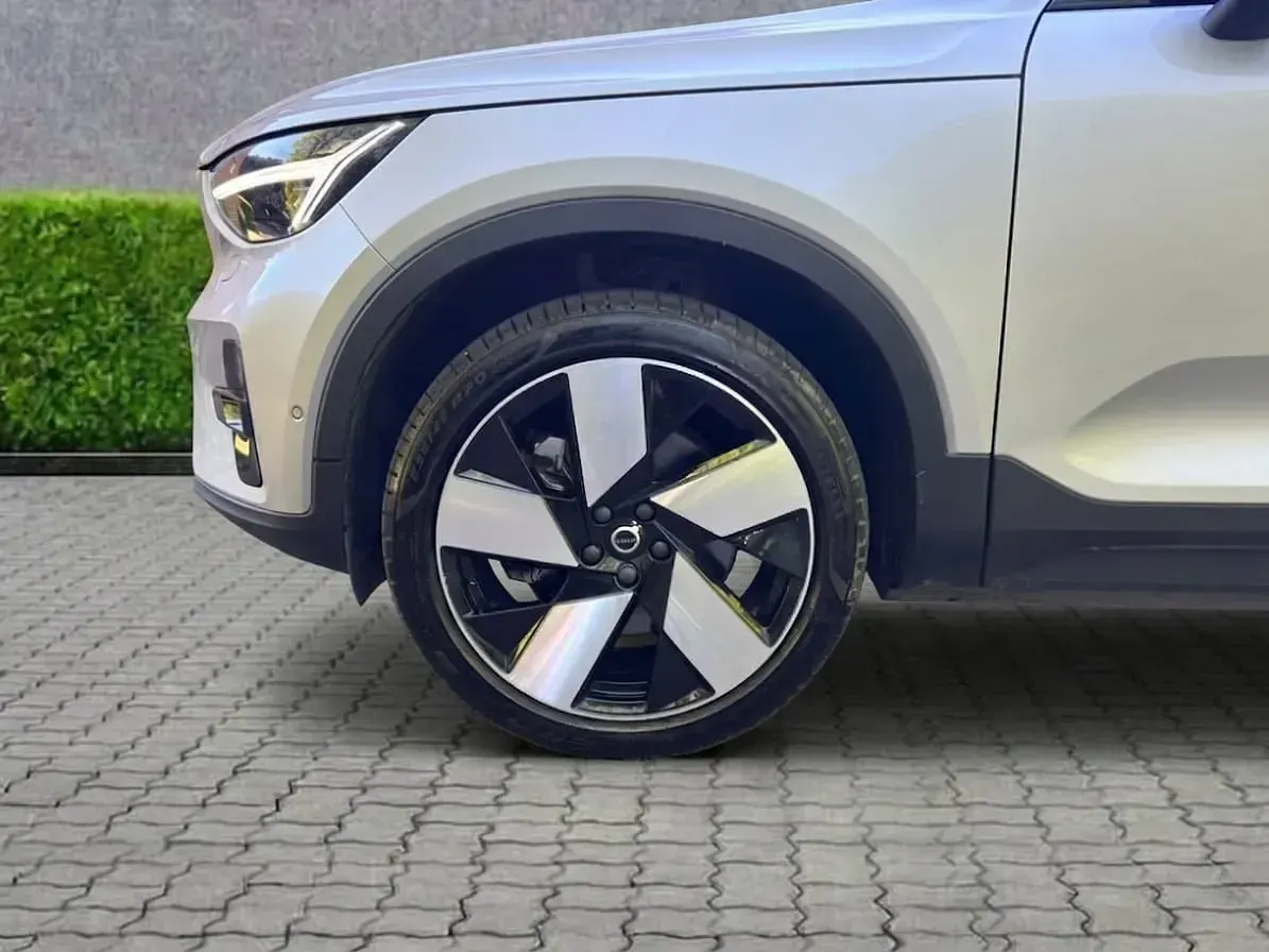 Usado Volvo C40 Pro 300 kW (408 HP) 2022 Prateado SUV