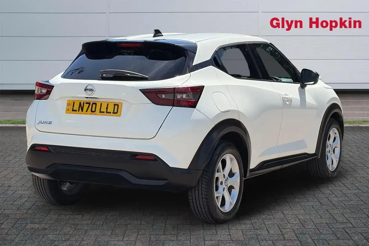 Used Nissan Juke N-Connecta 117 HP (86 kW) 2020 White SUV