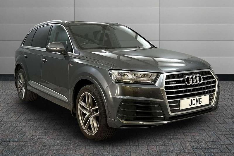 Grey Used 2016 Audi Q7 S-Line SUV | £22,250 (Fair price) - Image 1/4