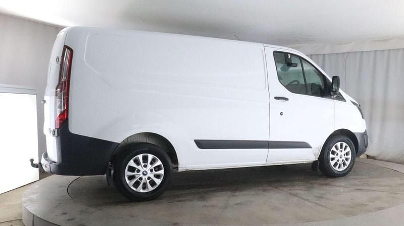 White Used 2018 Ford Transit Custom Van | £6,450 (Good price) - Image 1/1