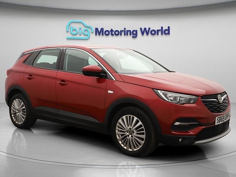 Red Used 2019 Vauxhall Grandland X Business Edition SUV | £12,400 (Fair price) - Image 1/4