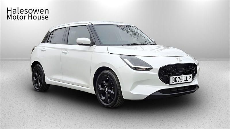Used Suzuki Swift 82 HP (60 kW) 2025 White Hatchback